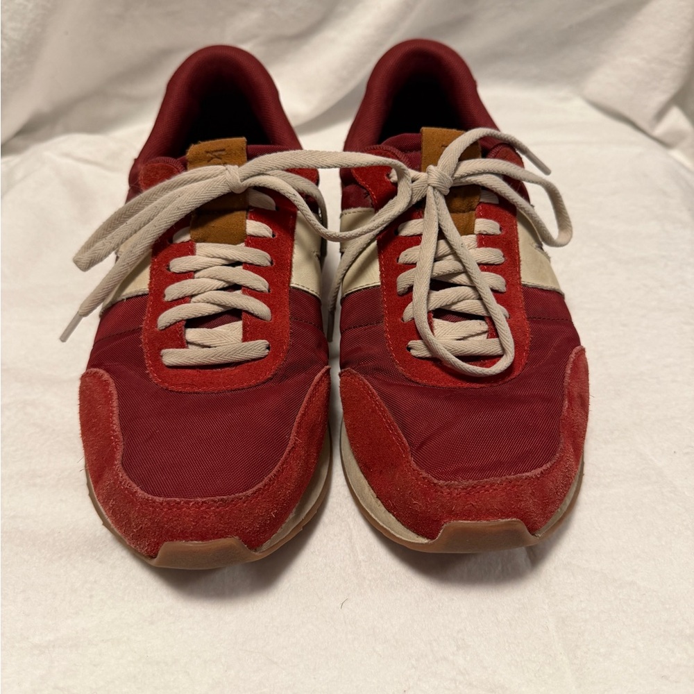 Kizik’s Milan sneakers in Salsa men’s 9, women’s 10.5